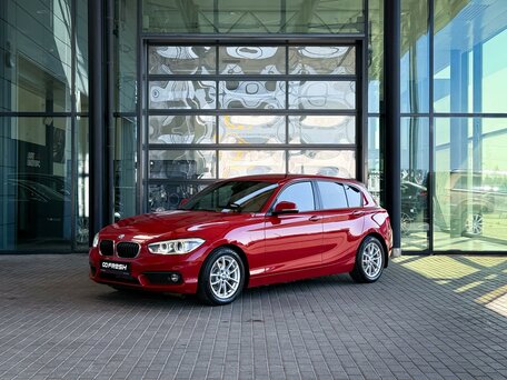 2017 BMW 1 серии 118i II (F20/F21) Рестайлинг 2, красный, 1765000 рублей, вид 3