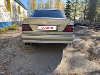 1993 Mercedes-Benz W124 200, серебристый, 630000 рублей, вид 3