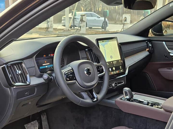 2026 Volvo S90 II Рестайлинг 2, чёрный, 5313379 рублей - вид 9