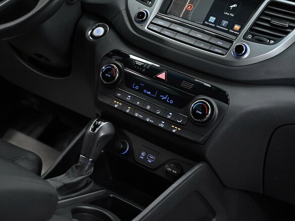 2017 Hyundai Tucson III, серый - вид 13