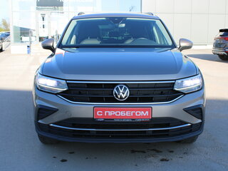2020 Volkswagen Tiguan II Рестайлинг, коричневый, 2369000 рублей, вид 2