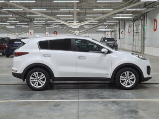 2017 Kia Sportage IV, белый, 1970000 рублей, вид 4