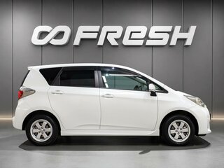 2011 Toyota Ractis II, белый, 960000 рублей, вид 5