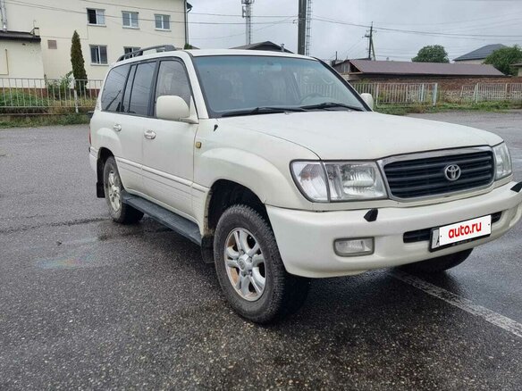 2001 Toyota Land Cruiser Cygnus 100 Series, белый, 1100000 рублей - вид 2