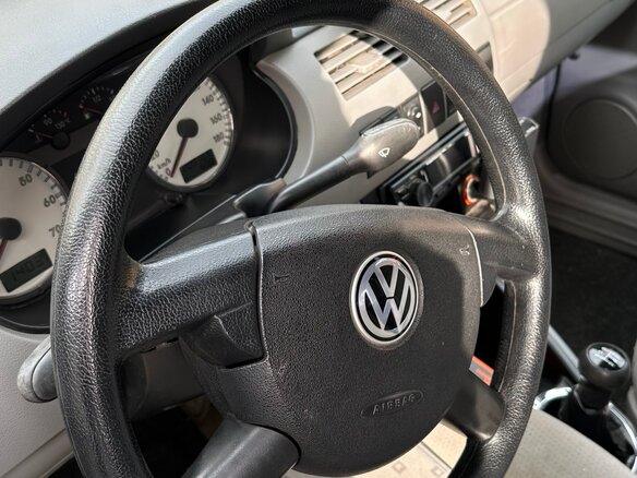 2005 Volkswagen Pointer, чёрный, 200000 рублей - вид 16
