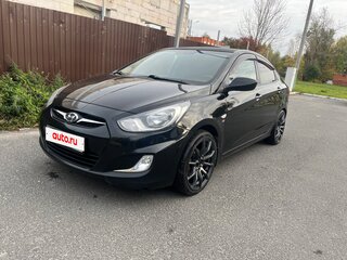2013 Hyundai Solaris I, чёрный, 680000 рублей, вид 1