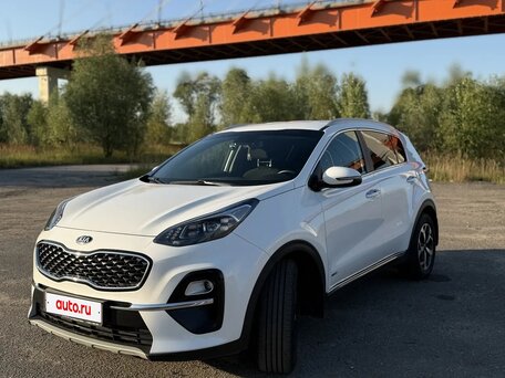 2019 Kia Sportage IV Рестайлинг, белый, 2400000 рублей, вид 1