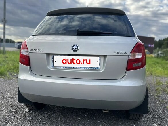 2013 Skoda Fabia II Рестайлинг, серебристый - вид 4