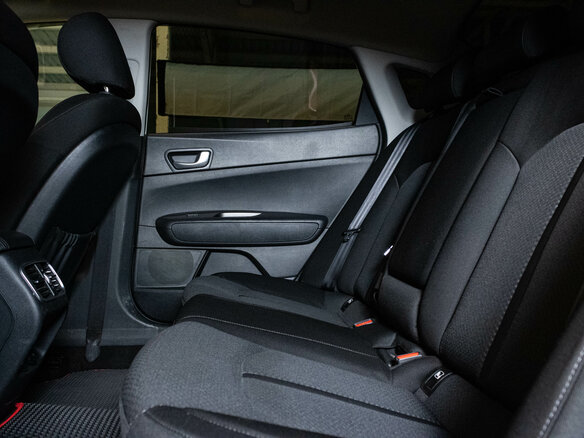 2019 Kia Optima IV Рестайлинг, белый, 1930000 рублей - вид 10