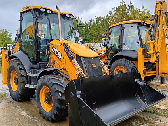2024 JCB 3CX, жёлтый, 13000000 рублей - вид 3