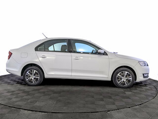 2019 Skoda Rapid I Рестайлинг, белый, 1349000 рублей, вид 4