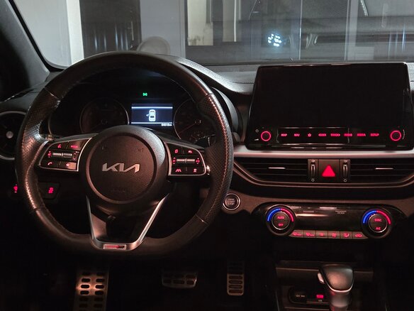2023 Kia Forte III Рестайлинг, серый, 1950000 рублей - вид 8