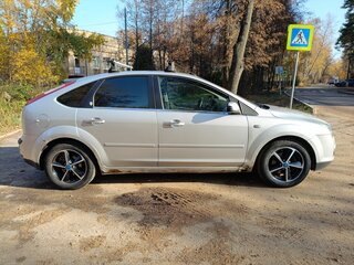 2007 Ford Focus II, серебристый, 449000 рублей, вид 3