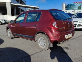 2012 Renault Sandero I, красный, 499000 рублей, вид 2