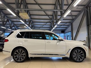2019 BMW X7 40i I (G07), белый, 6799000 рублей, вид 5