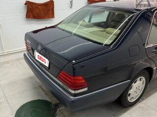 1992 Mercedes-Benz S-Класс 500 Long III (W140), синий, 11000000 рублей, вид 3