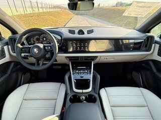 2026 Porsche Cayenne Coupé III Рестайлинг, серый, 16290000 рублей, вид 2