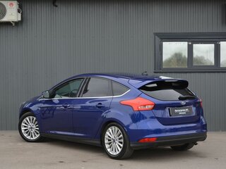 2017 Ford Focus III Рестайлинг, синий, 1199888 рублей, вид 4