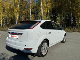 2010 Ford Focus II Рестайлинг, белый, 745000 рублей, вид 3