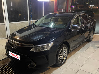2015 Toyota Camry VII (XV50) Рестайлинг, чёрный, 1650000 рублей, вид 3