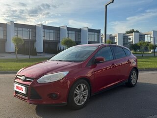 2011 Ford Focus III, красный, 680000 рублей, вид 1