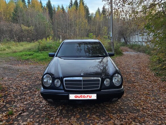 1997 Mercedes-Benz E-Класс 200 II (W210, S210), чёрный