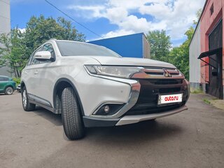 2015 Mitsubishi Outlander III Рестайлинг 2, белый, 1530000 рублей, вид 3