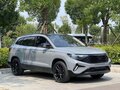 2023 Jetta VS7 I Рестайлинг 1, серый, 1700001 рублей - вид 2