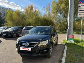 2010 Volkswagen Tiguan I, чёрный, 900000 рублей, вид 1