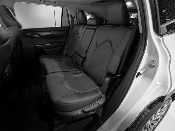 2026 Toyota Highlander IV (XU70), белый, 5800000 рублей - вид 13