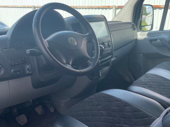 2011 Volkswagen Crafter, чёрный, 2690000 рублей - вид 6