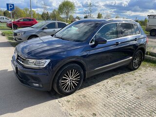 2017 Volkswagen Tiguan II, синий, 2100000 рублей, вид 2