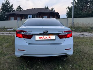 2013 Toyota Camry VII (XV50), белый, 1550000 рублей, вид 3
