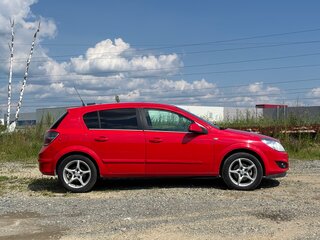 2011 Opel Astra H Рестайлинг, красный, 360000 рублей, вид 3