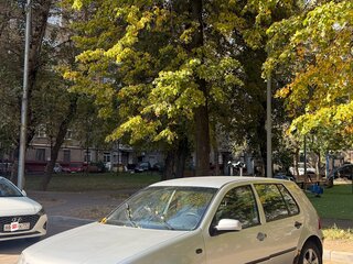 2001 Volkswagen Golf IV, белый, 200000 рублей, вид 2