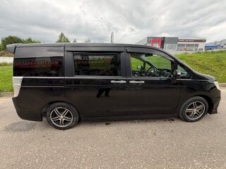 2012 Honda Stepwgn Spada IV Рестайлинг, чёрный, 1600000 рублей, вид 4