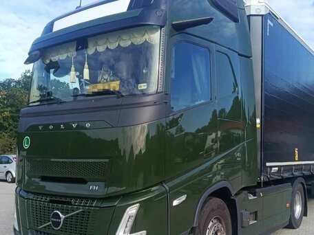 2026 Volvo FH, зелёный, 20200000 рублей, вид 3