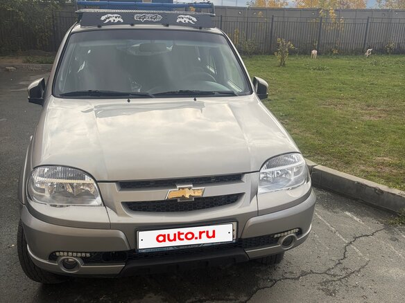 2016 Chevrolet Niva I Рестайлинг, серый, 850000 рублей - вид 1