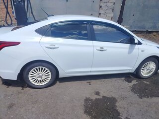 2018 Hyundai Solaris II, белый, 1180000 рублей, вид 1