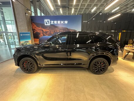 2026 Zeekr 8X Dawn, чёрный, 13300000 рублей, вид 5