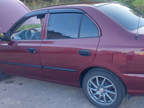 2011 Hyundai Accent ТагАЗ II, красный, 500000 рублей - вид 7