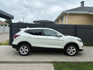 2019 Nissan Qashqai II Рестайлинг, белый, 1629000 рублей, вид 4