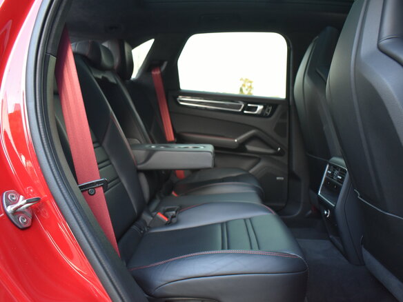 2021 Porsche Cayenne III, красный, 8990000 рублей - вид 20