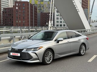 2022 Toyota Avalon V, серебристый, 5536711 рублей, вид 1