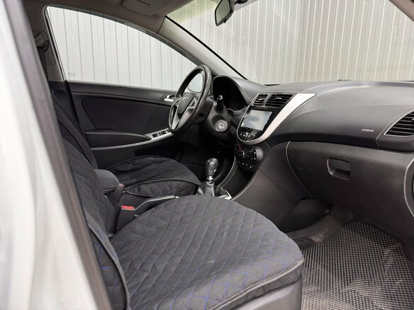 2013 Hyundai Solaris I, белый, 760000 рублей - вид 8