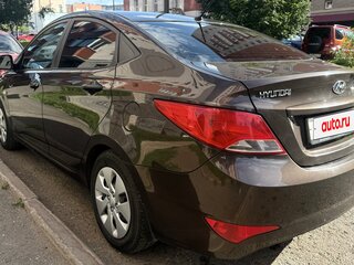 2015 Hyundai Solaris I Рестайлинг, коричневый, 820000 рублей, вид 3
