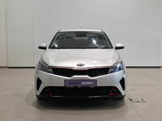 2020 Kia Rio IV Рестайлинг, серебристый, 1470000 рублей, вид 2