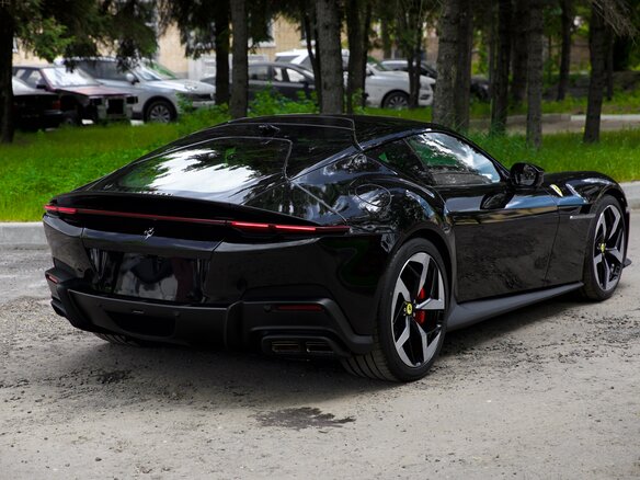2026 Ferrari 12Cilindri, чёрный, 59900000 рублей - вид 4