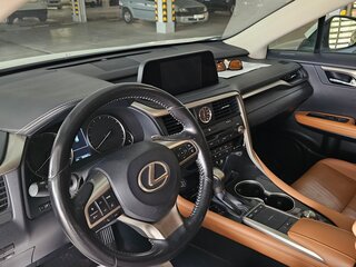 2020 Lexus RX 300 IV Рестайлинг, белый, 4500000 рублей, вид 5