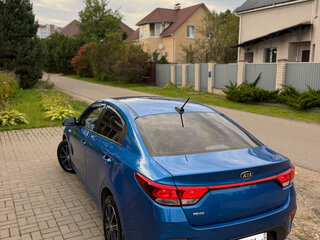 2017 Kia Rio IV, синий, 1000000 рублей, вид 3